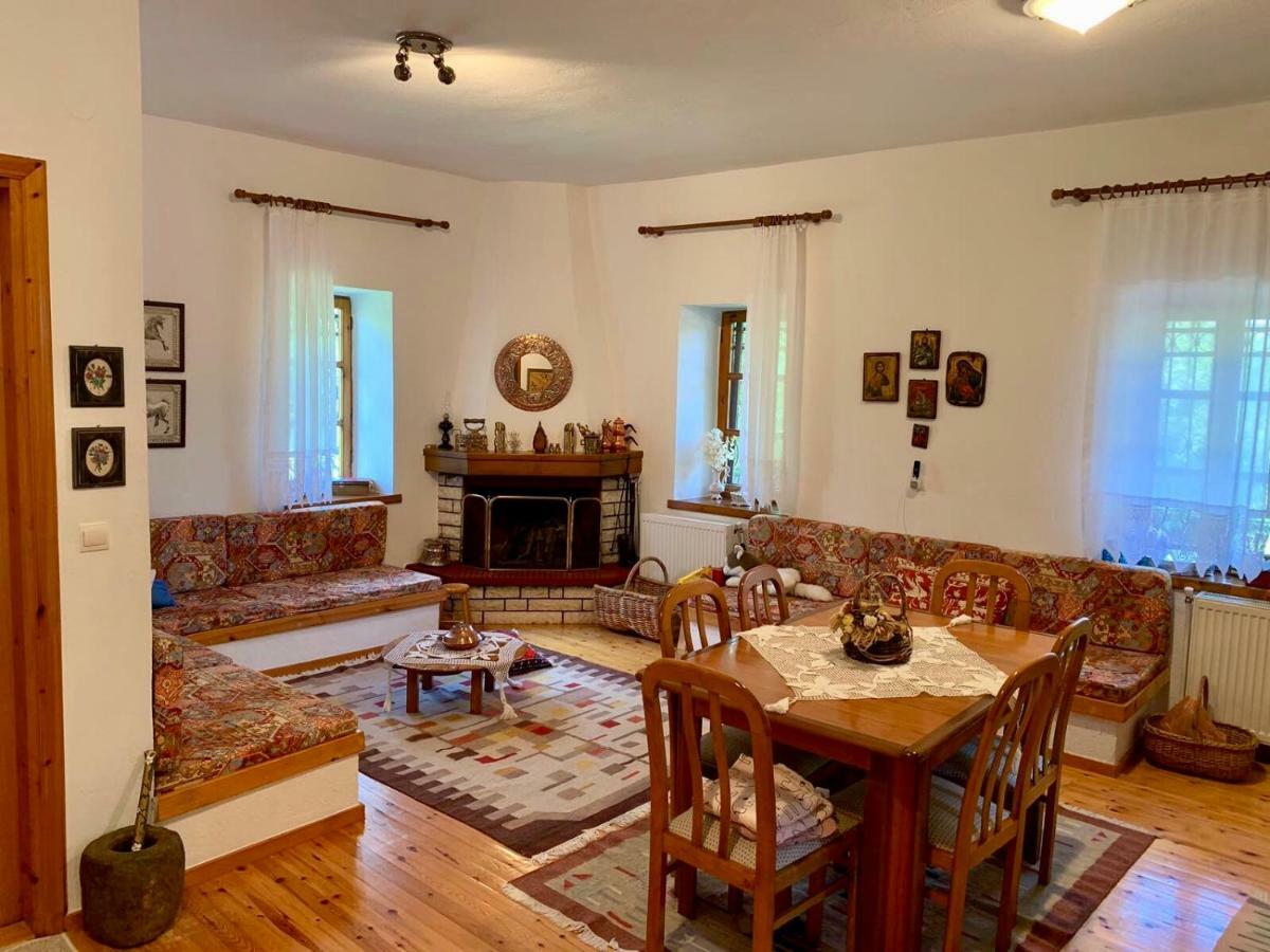 Villa Πέτρινο Παραδοσιακό Σπίτι "Χιονάτη" à Nimfaíon Extérieur photo